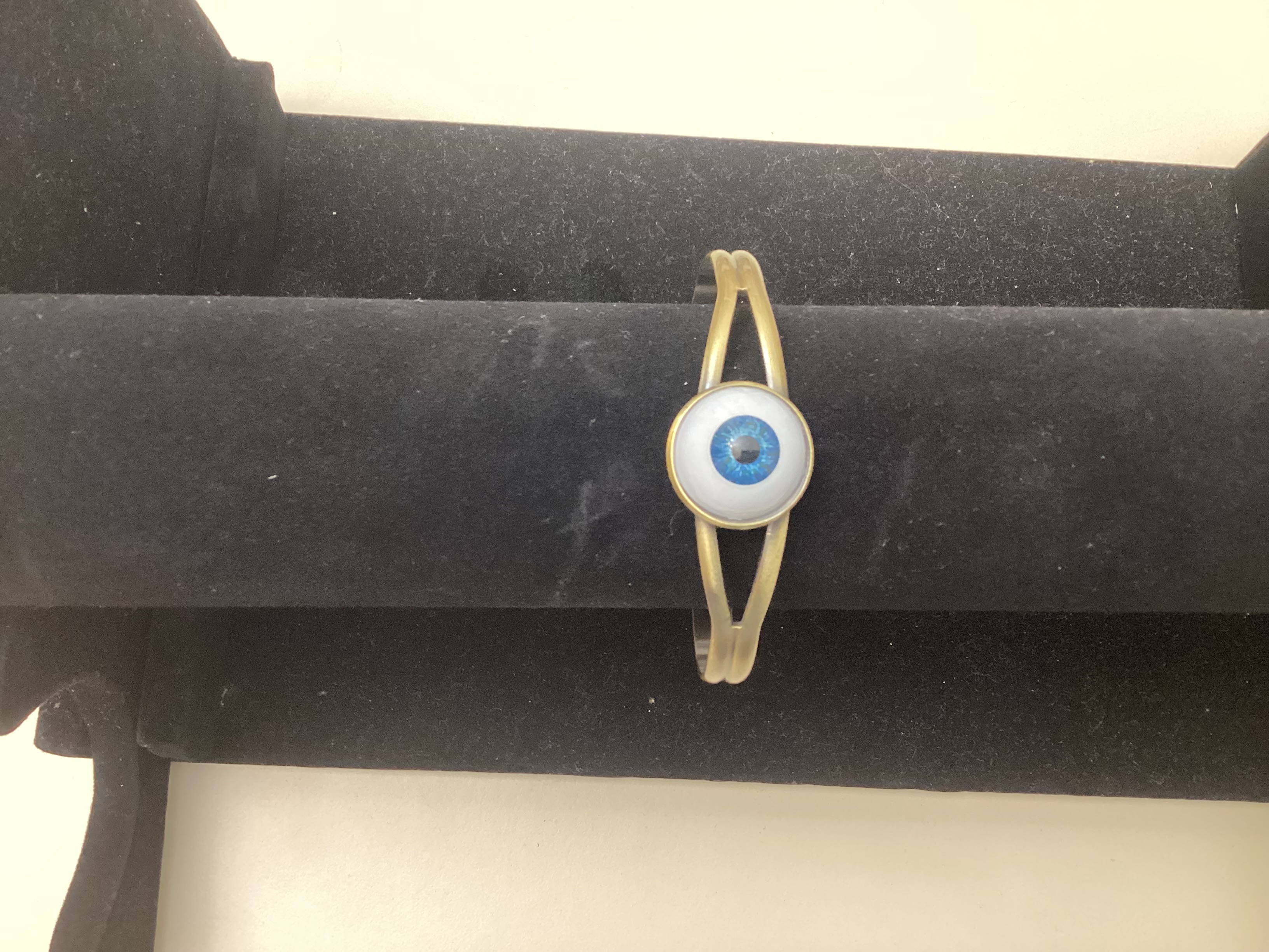 Single Aqua Eye Bracelet